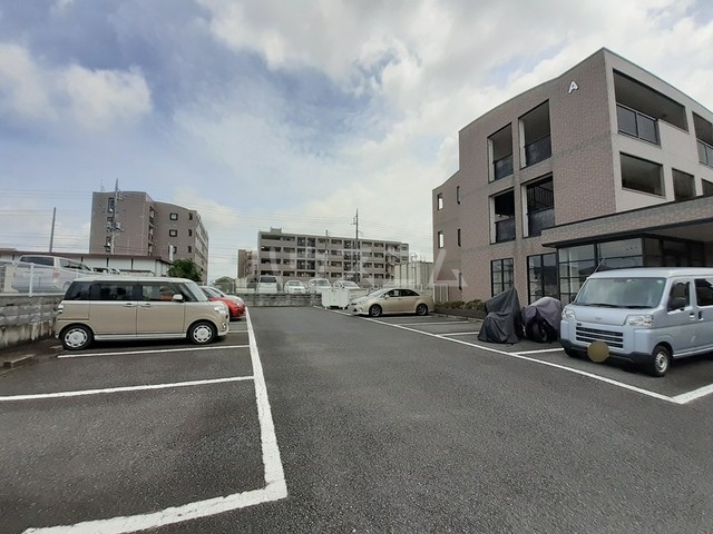 14/20 駐車場