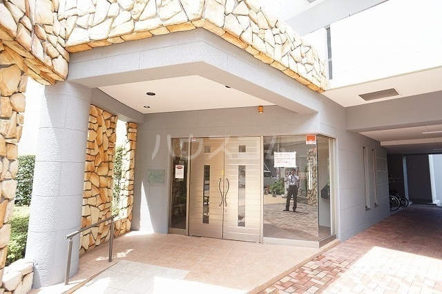 15/24 エントランス