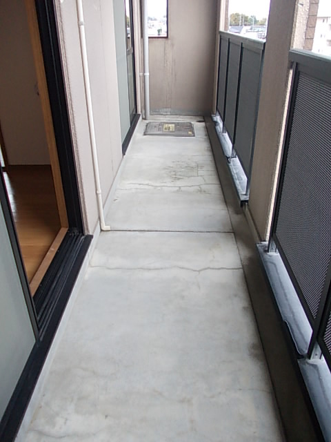 16/27 バルコニー