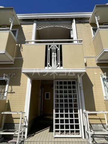 26/30 エントランス