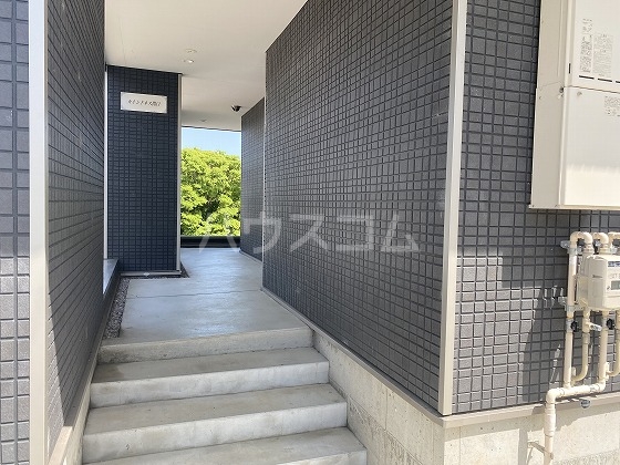 3/8 エントランス