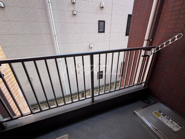 19/26 バルコニー