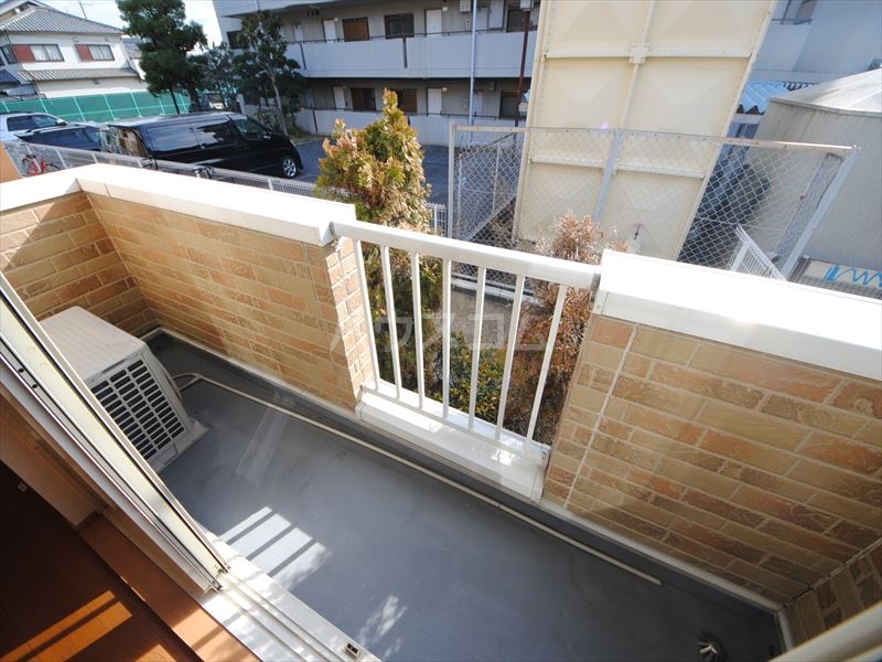 18/27 バルコニー