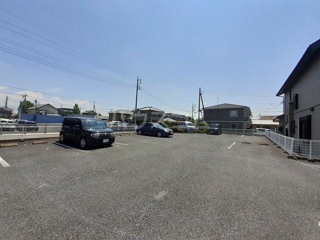 2/4 駐車場