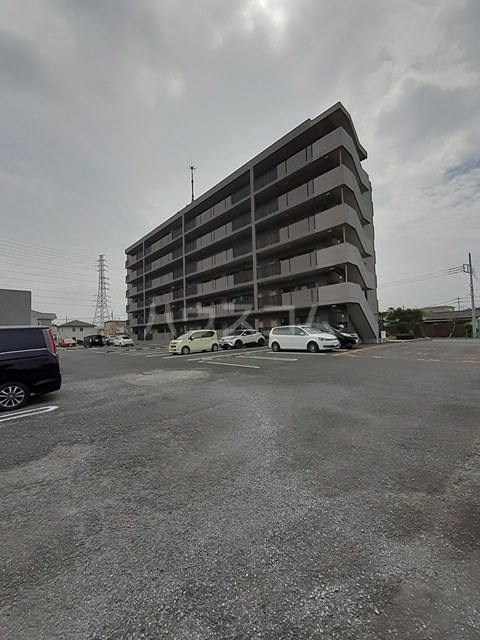 15/28 駐車場