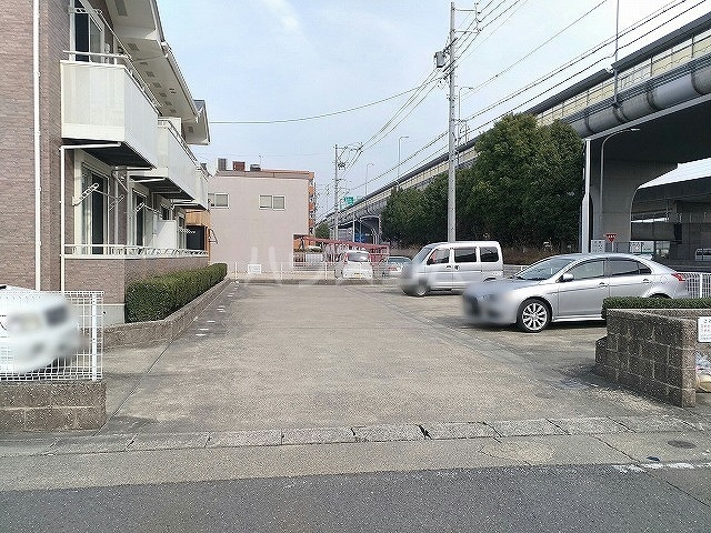 17/23 駐車場