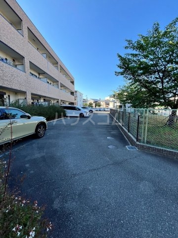 25/30 駐車場