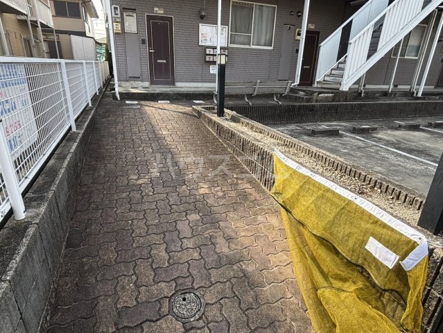 26/30 エントランス