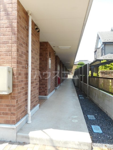 13/22 エントランス