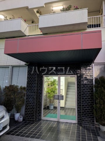 2/4 エントランス