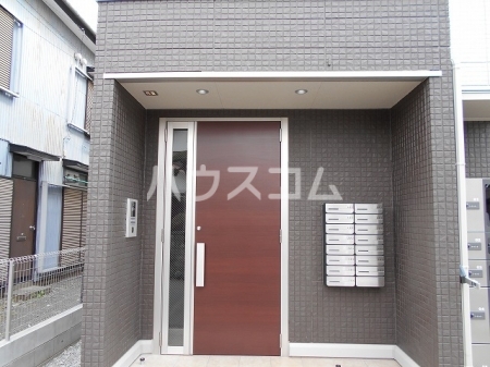 18/21 エントランス