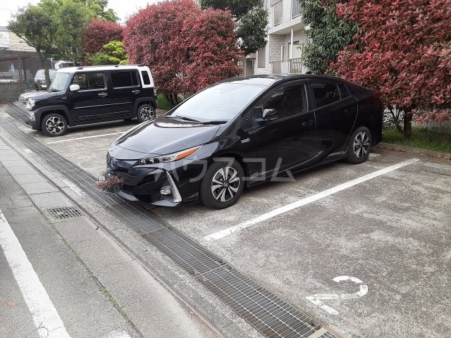 25/30 駐車場