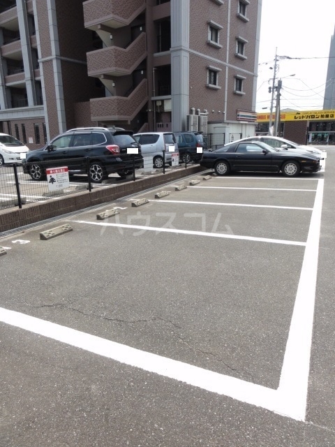 14/20 駐車場