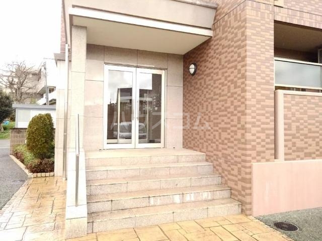 13/20 エントランス