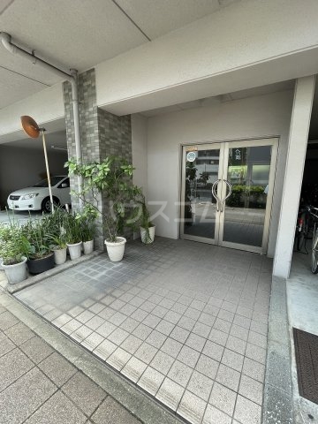 29/30 エントランス