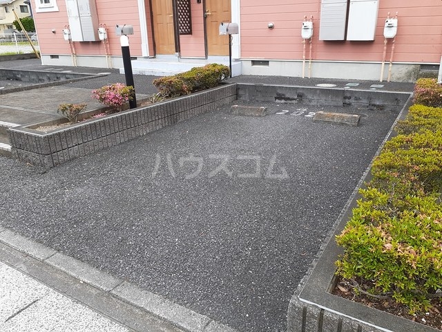 25/30 駐車場