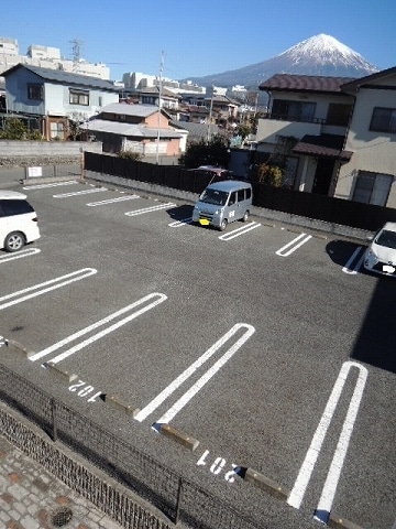 14/20 駐車場
