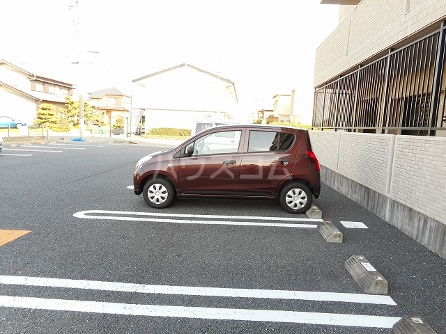 17/27 駐車場