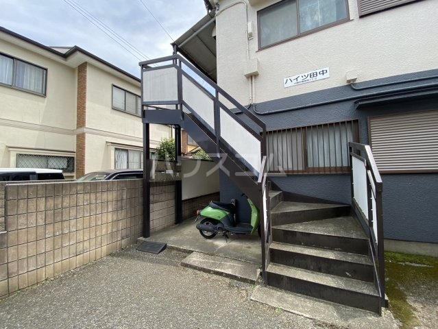 26/30 エントランス