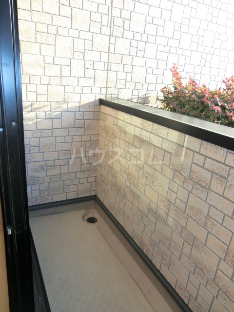 14/23 バルコニー