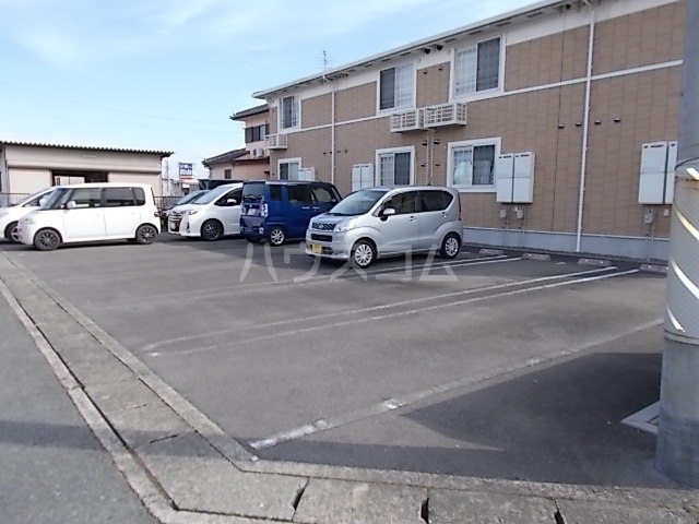 14/20 駐車場