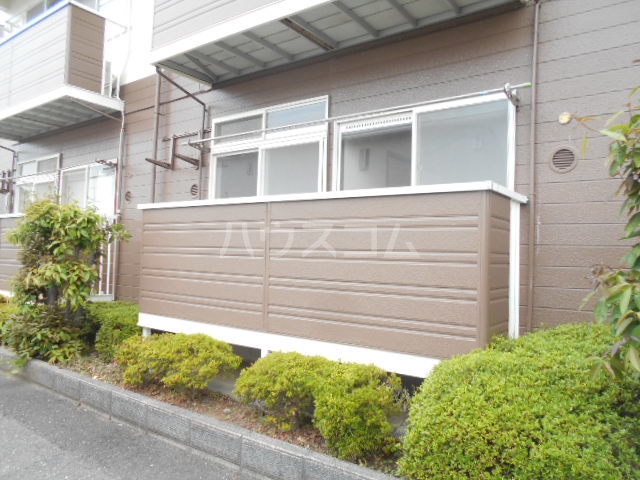 23/30 エントランス