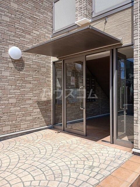 14/25 エントランス