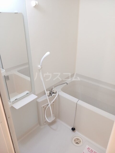 13/30 浴室