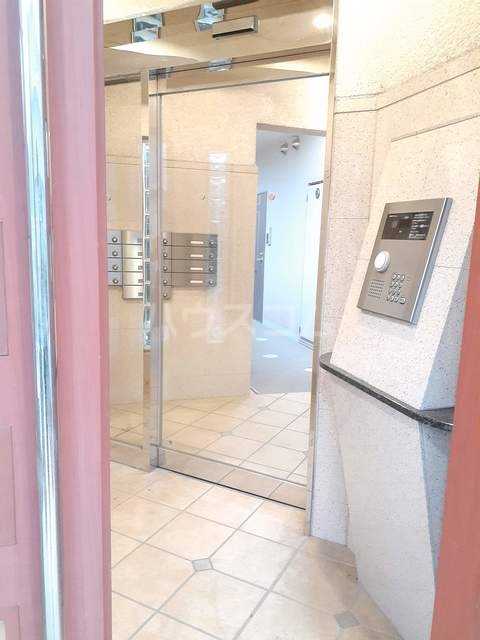 14/20 エントランス