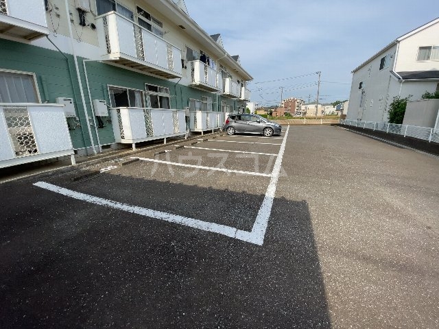 2/3 駐車場