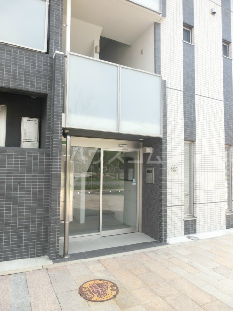 17/27 エントランス