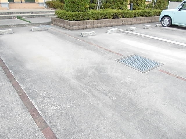 15/27 駐車場