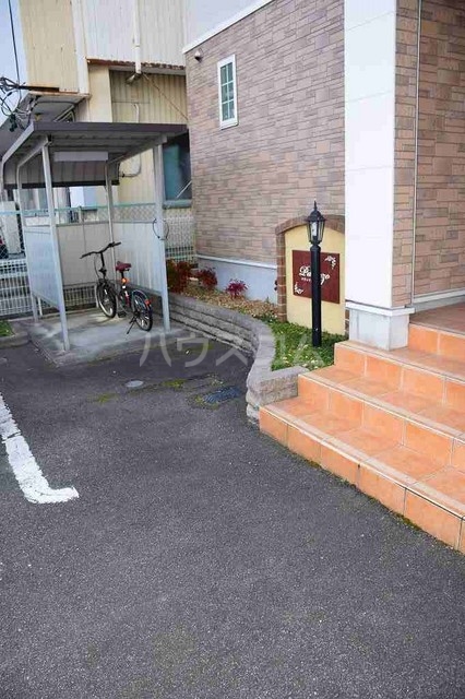 19/26 駐車場