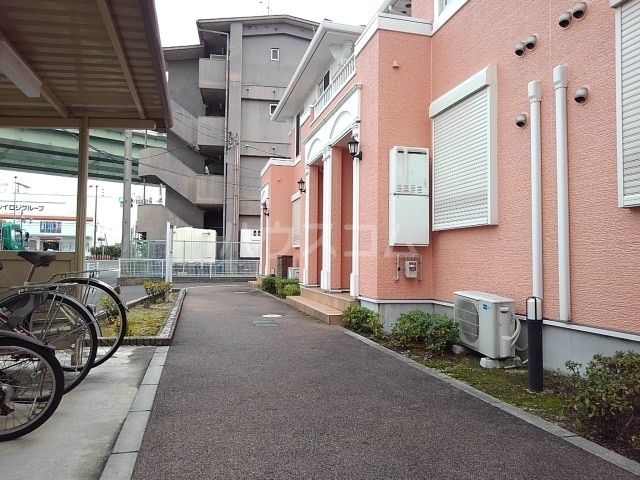 14/22 エントランス