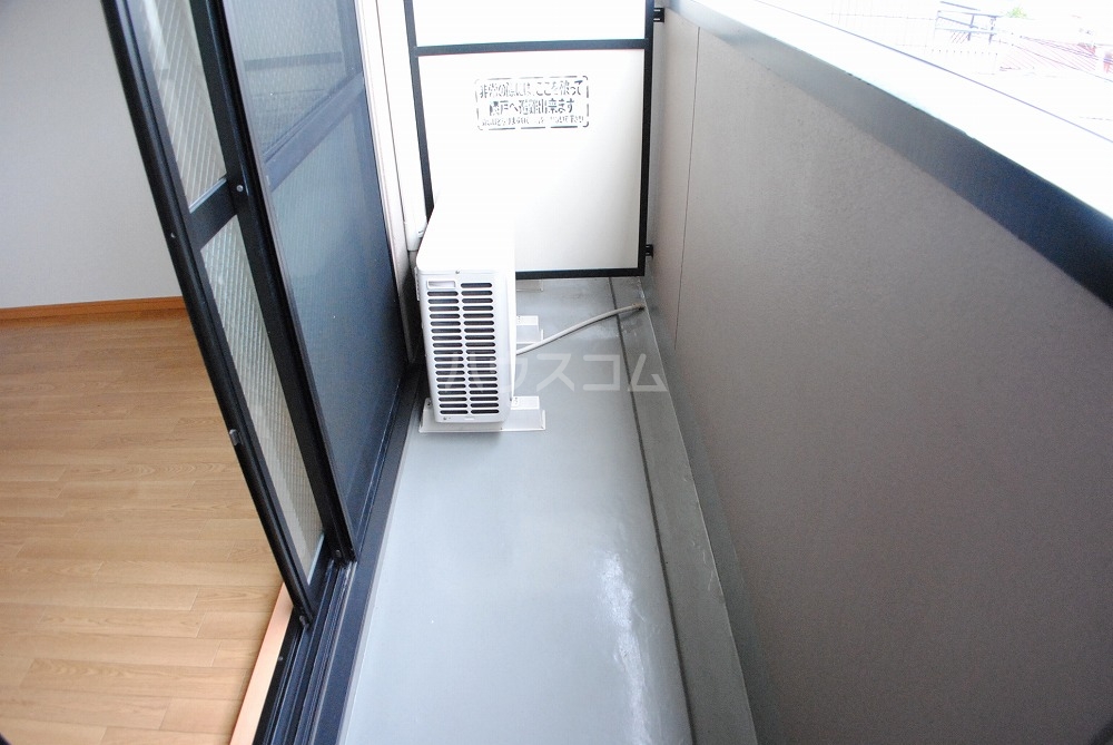 17/27 バルコニー