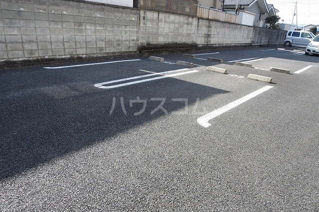16/22 駐車場