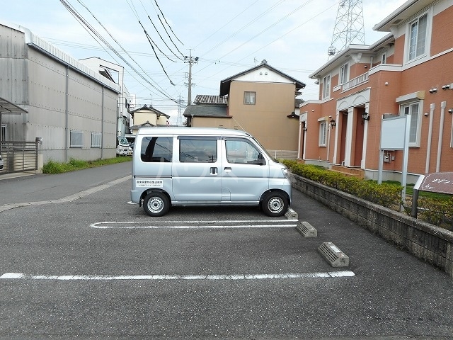 22/30 駐車場