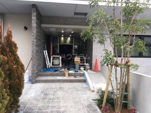 19/29 エントランス