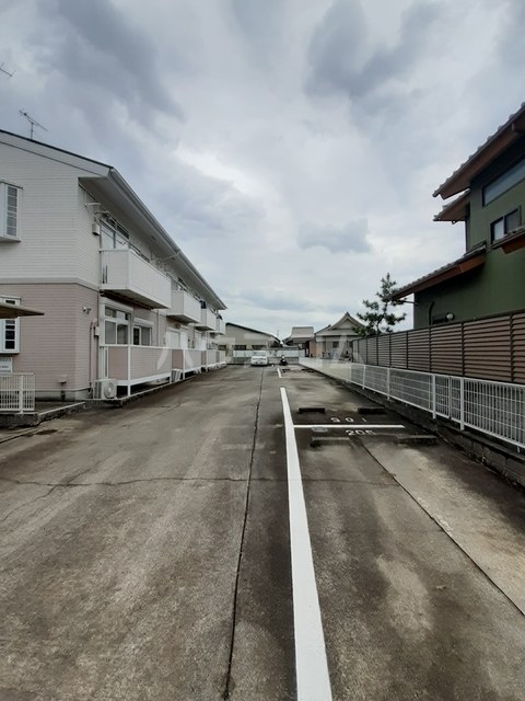 14/20 駐車場