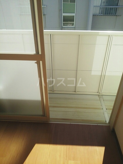 16/27 バルコニー