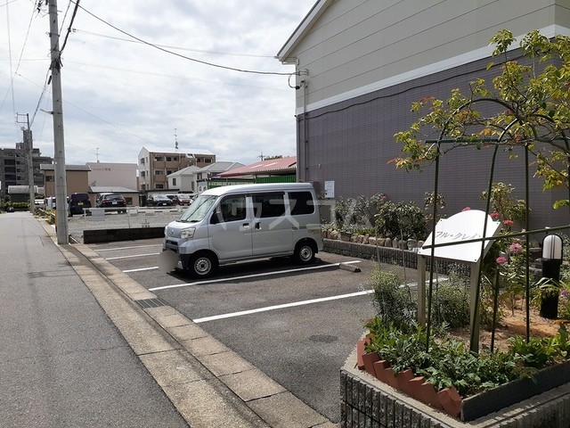2/8 駐車場