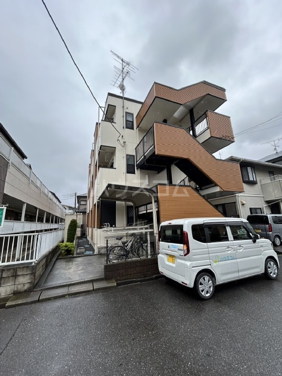 28/30 駐車場