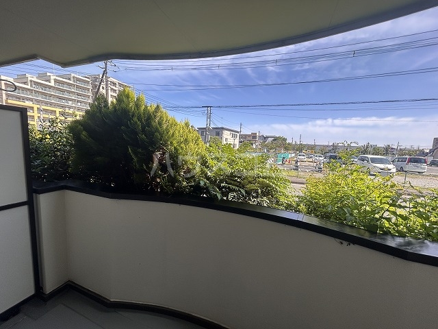 16/27 バルコニー