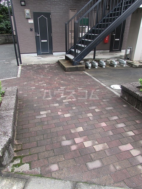 13/20 エントランス