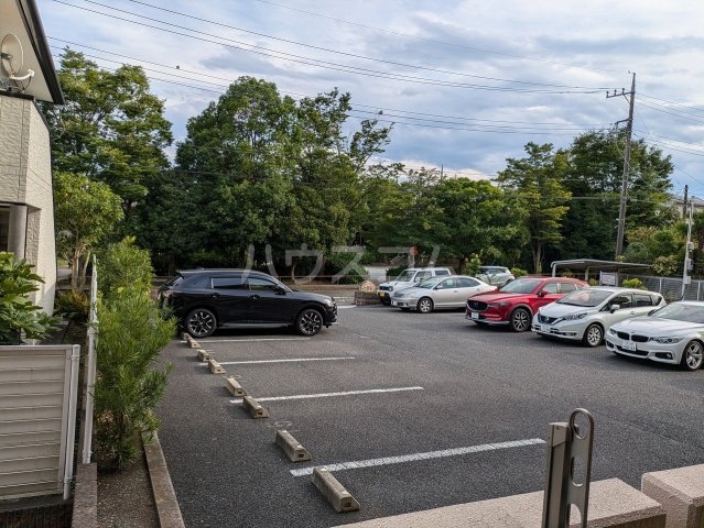 25/30 駐車場