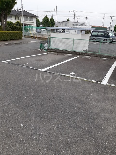27/30 駐車場