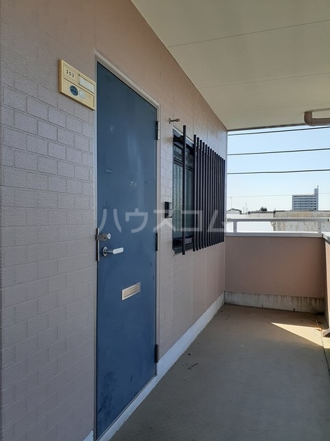 14/20 エントランス