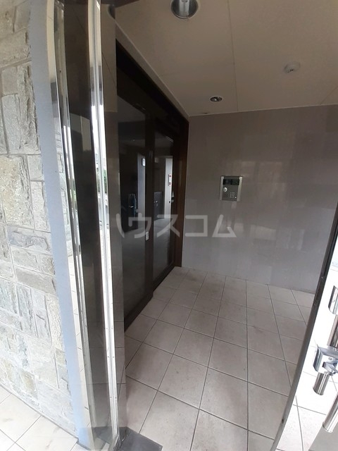 14/21 エントランス