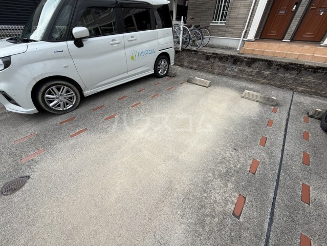 2/10 駐車場