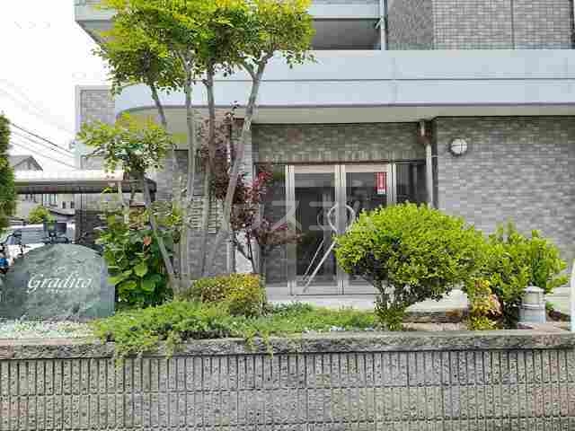 13/20 エントランス